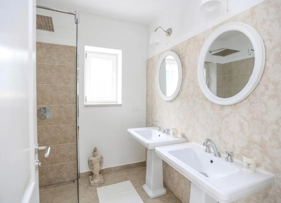 Villa Nina Porec-Baderna-Rakovci, Meerblick, Privater Pool, 1000M2 Grundstueck