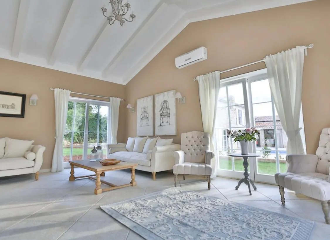 Villa Nina Porec-Baderna-Rakovci, Meerblick, Privater Pool, 1000M2 Grundstueck