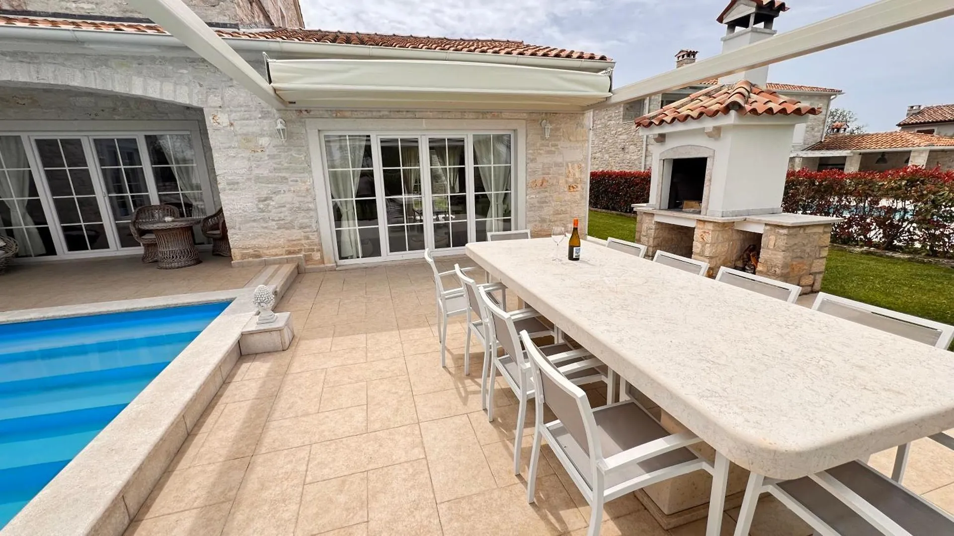 Villa Nina Porec-Baderna-Rakovci, Meerblick, Privater Pool, 1000M2 Grundstueck